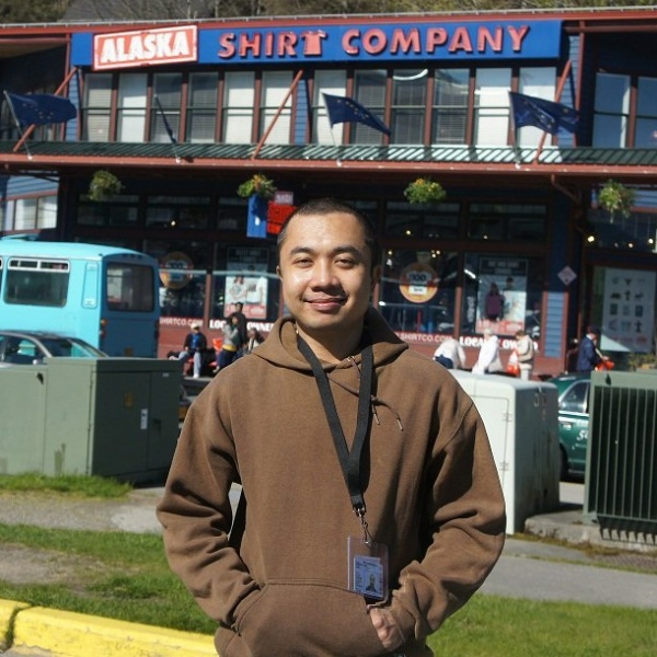 Bob Sario - SEO, Social Media Marketing, GEO Expert